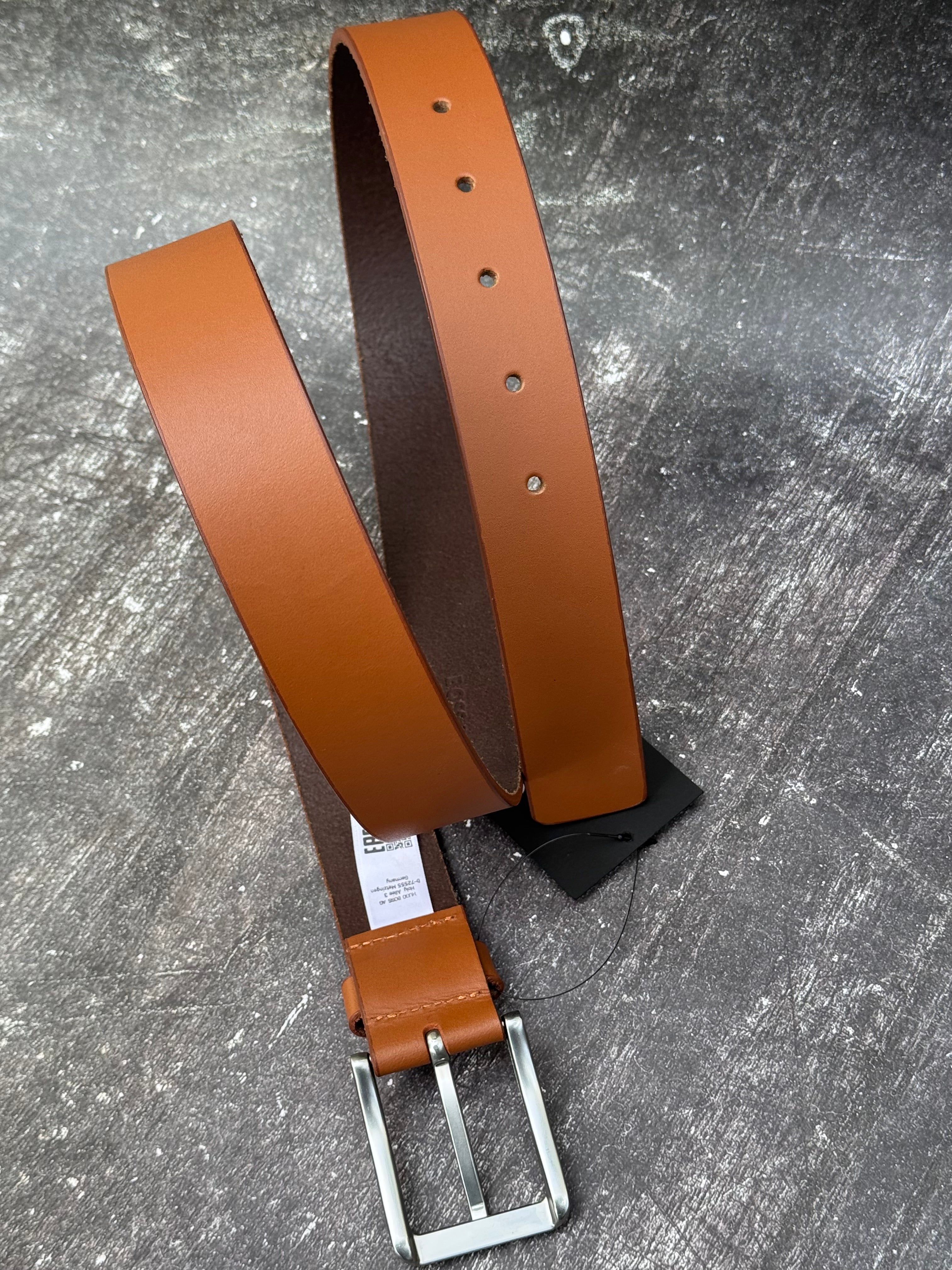 ITALIAN LEATHER BELT WITH LOGO KEEPER AND BRUSHED HARDWARE