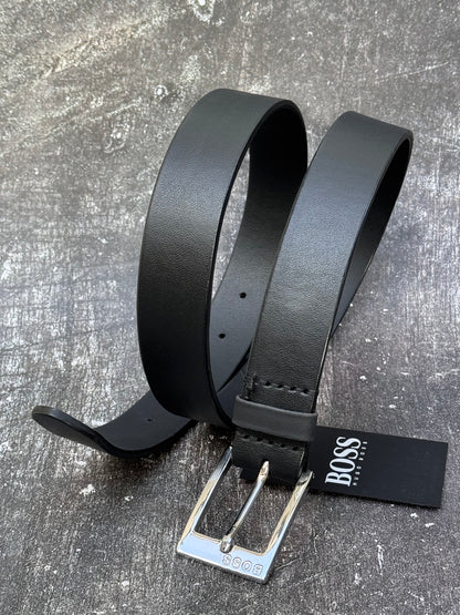 ITALIAN LEATHER BELT WITH SILVER TONED BUCKLE