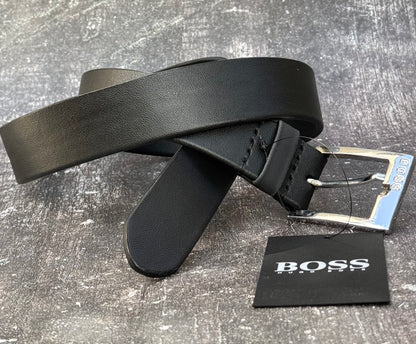 ITALIAN LEATHER BELT WITH SILVER TONED BUCKLE