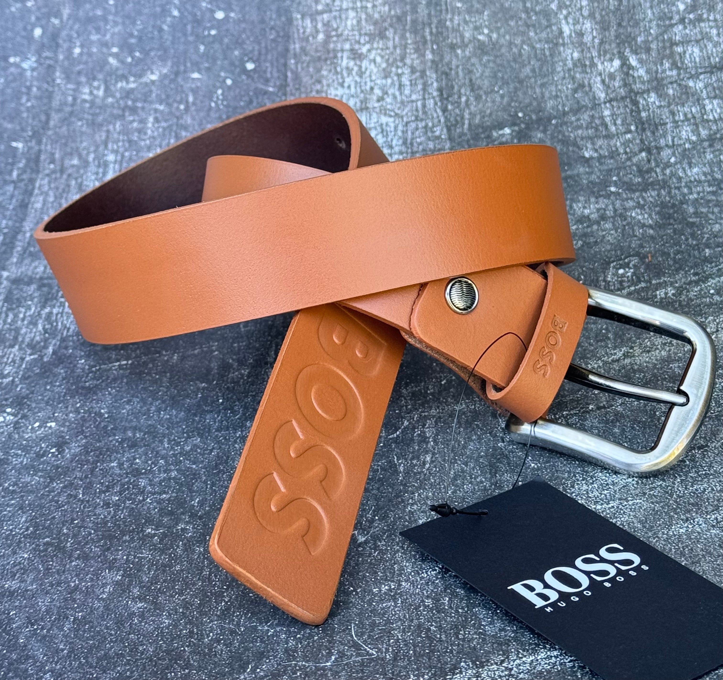 ITALIAN LEATHER BELT WITH SILVER TONED BUCKLE