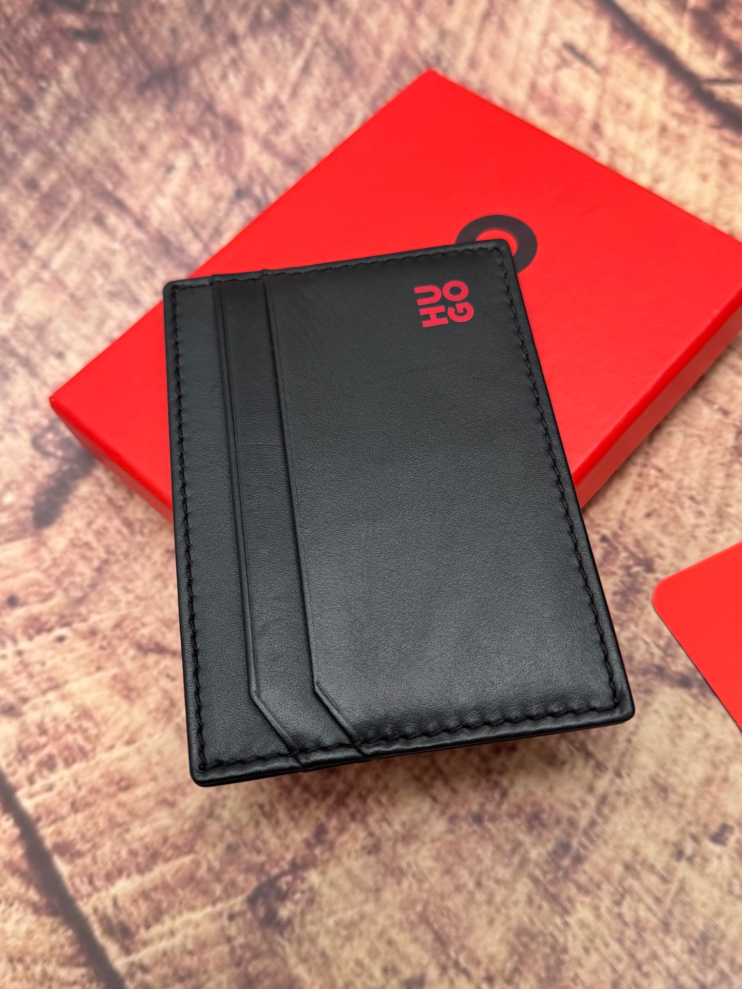 LEATHER CARD HOLDER WITH RED FOIL STACKED LOGO