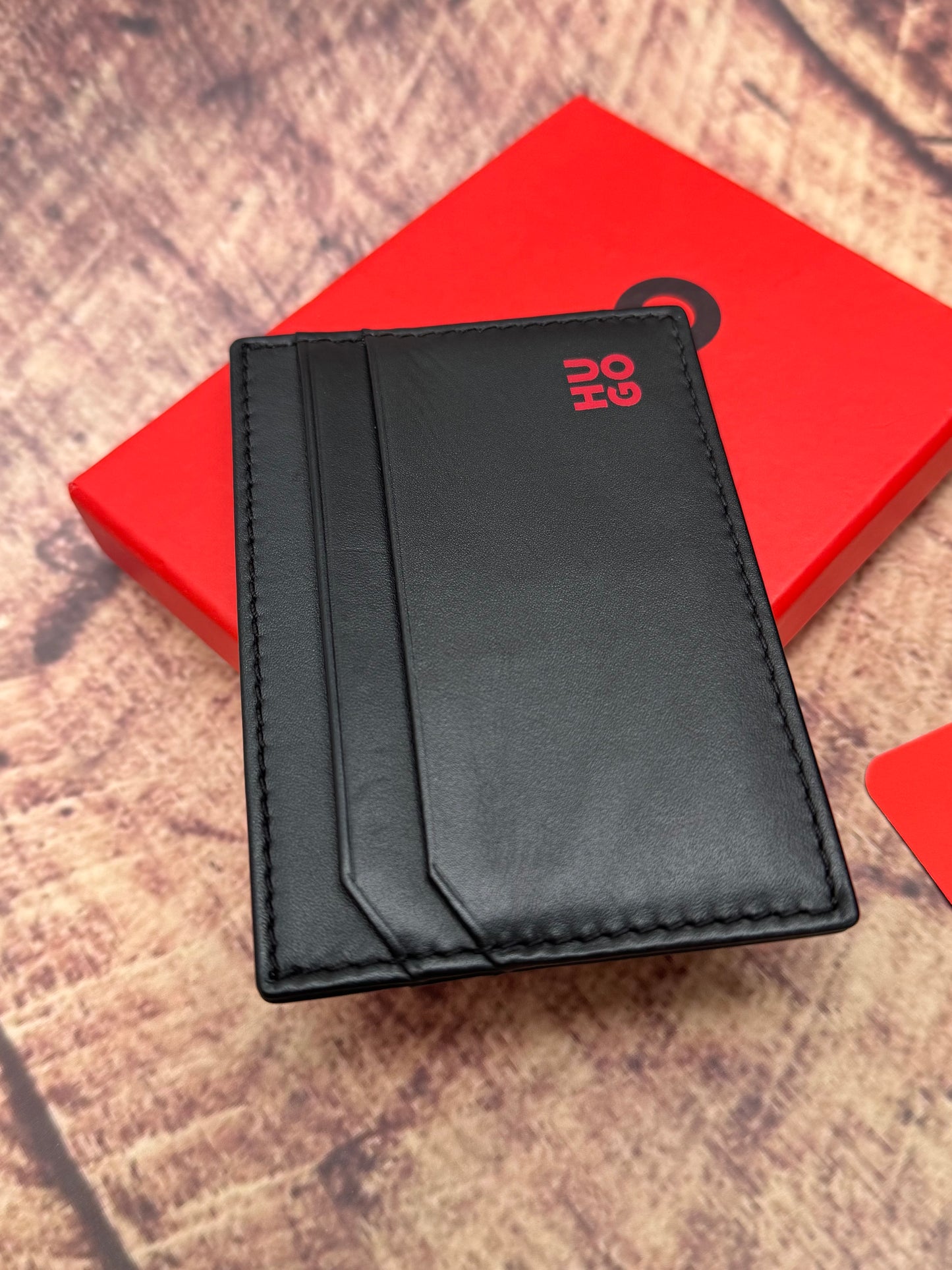 LEATHER CARD HOLDER WITH RED FOIL STACKED LOGO