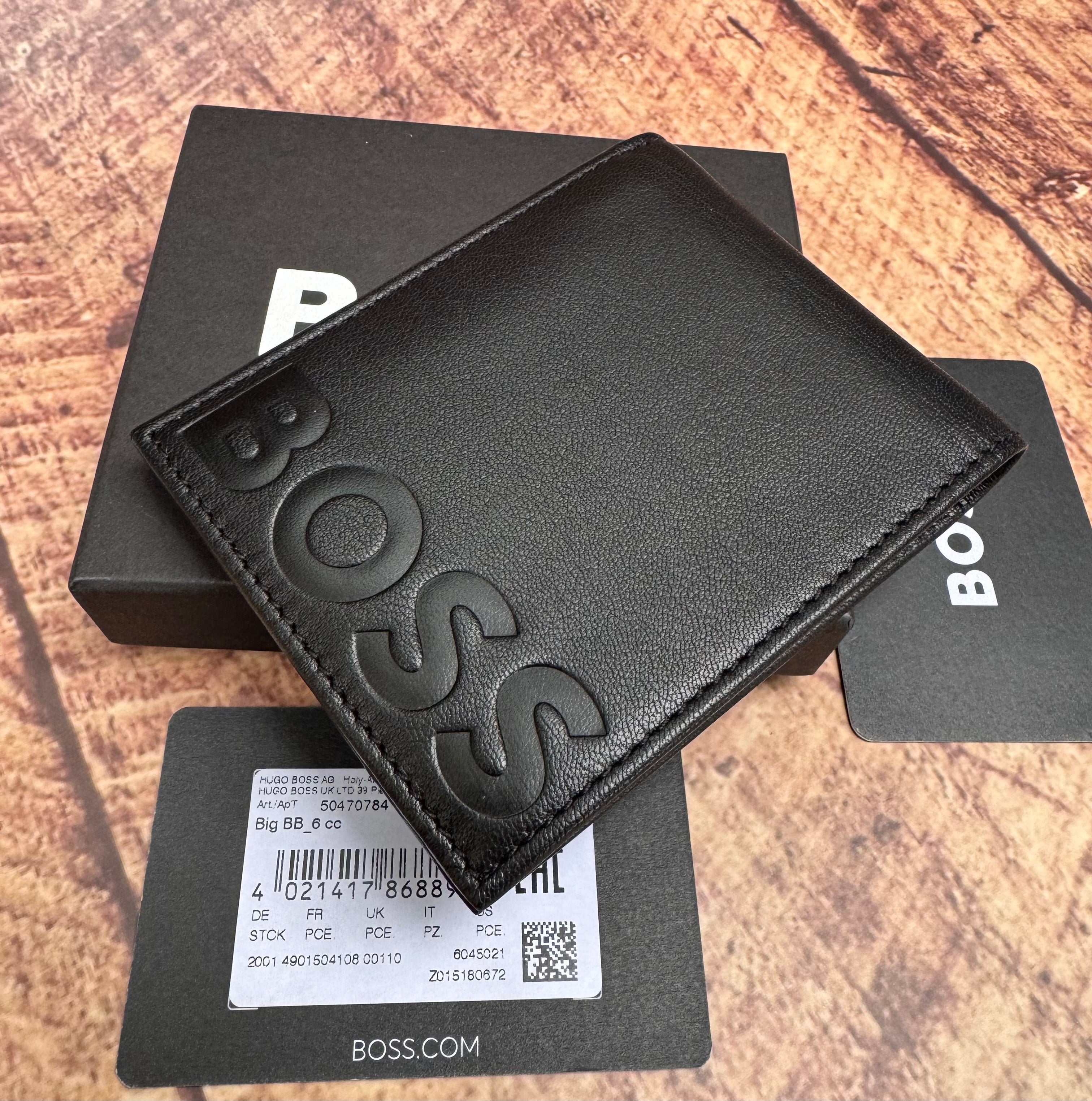 EMBOSSED LOGO WALLET IN GRAINED LEATHER