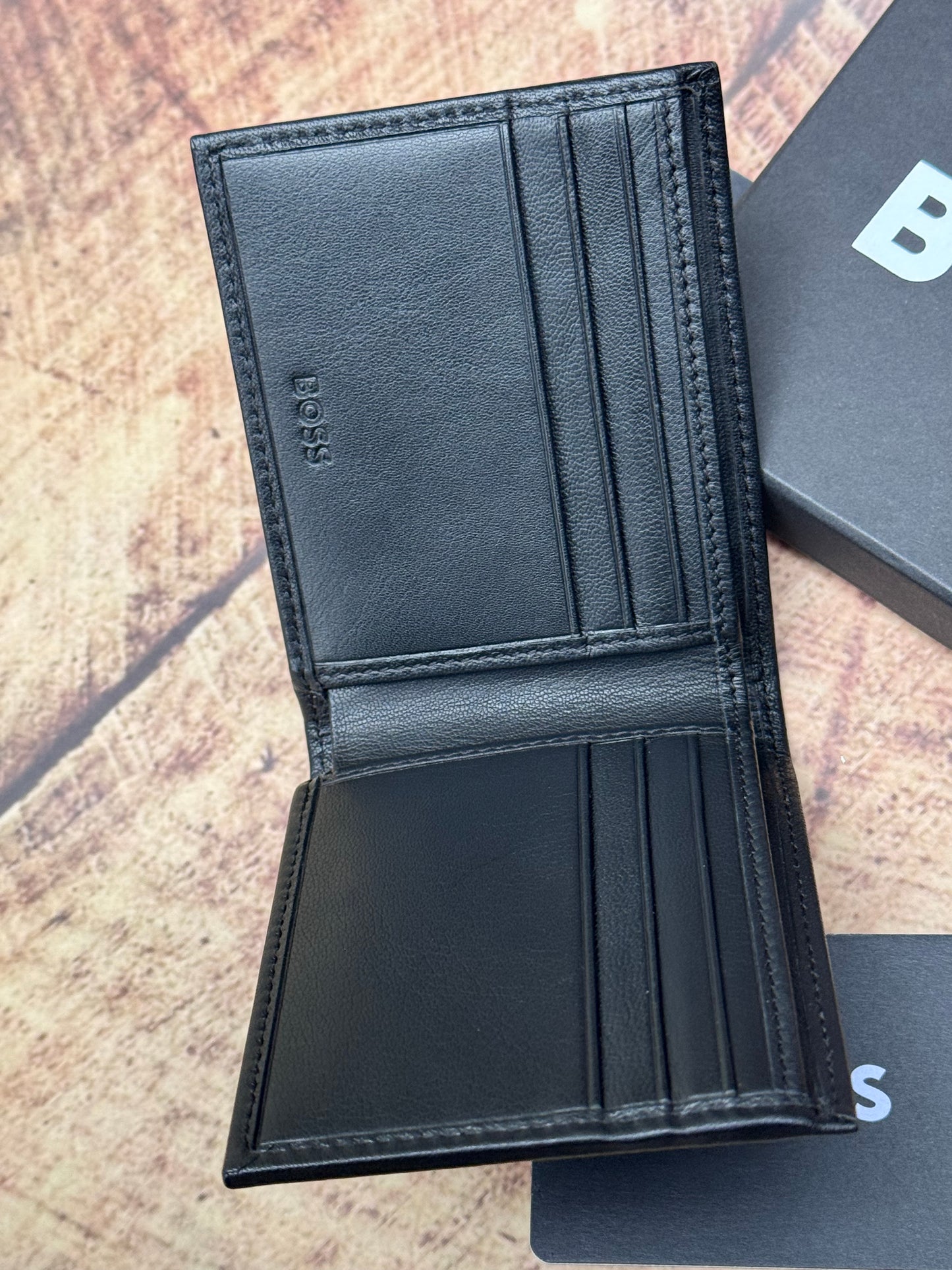 EMBOSSED LOGO WALLET IN GRAINED LEATHER