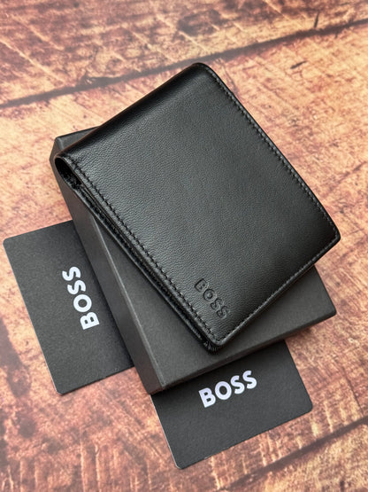 BIFOLD WALLET IN GRAINED LEATHER WITH EMBOSSED LOGO