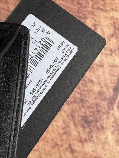BIFOLD WALLET IN GRAINED LEATHER WITH EMBOSSED LOGO