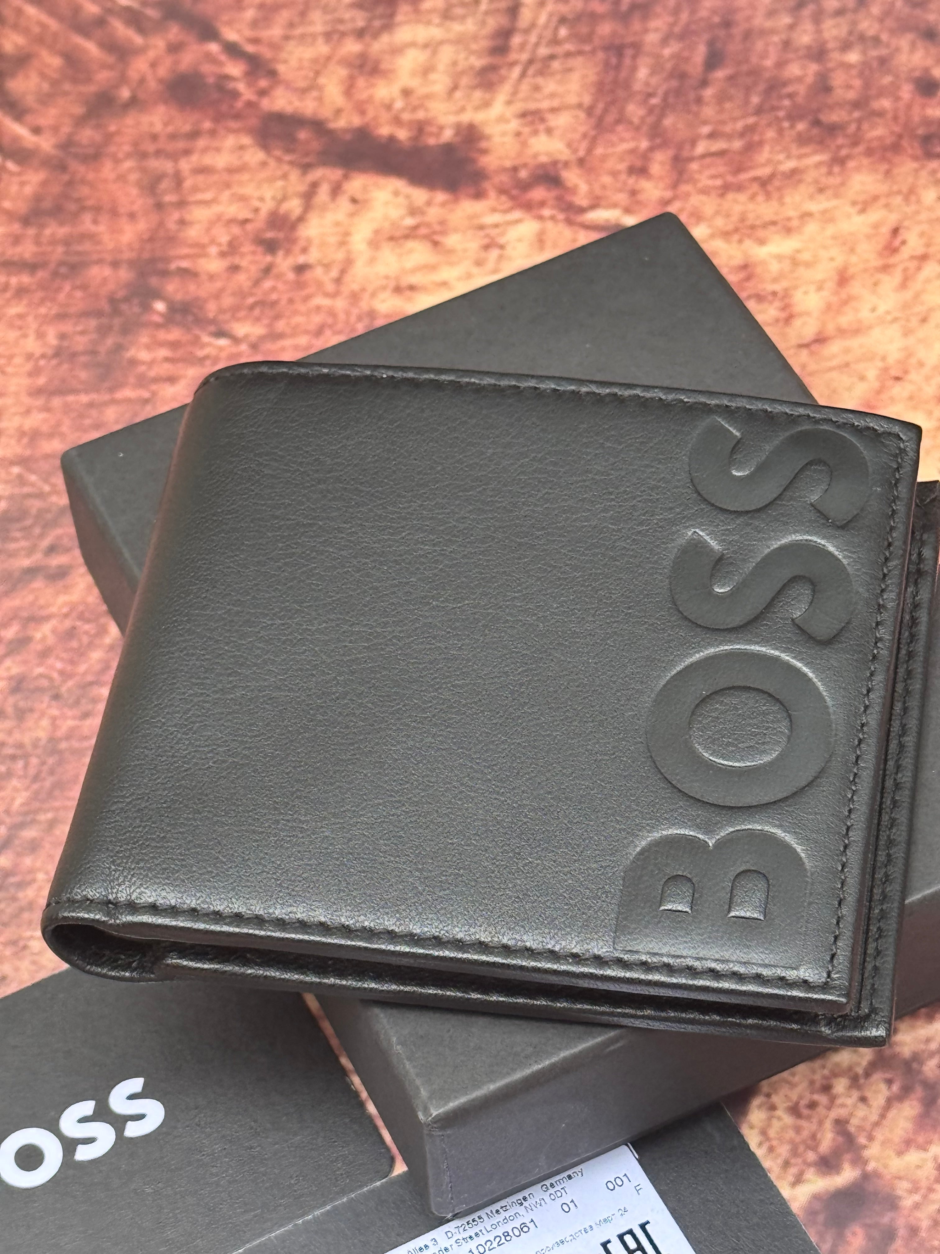 EMBOSSED-LOGO WALLET IN GRAINED LEATHER WITH COIN POCKET