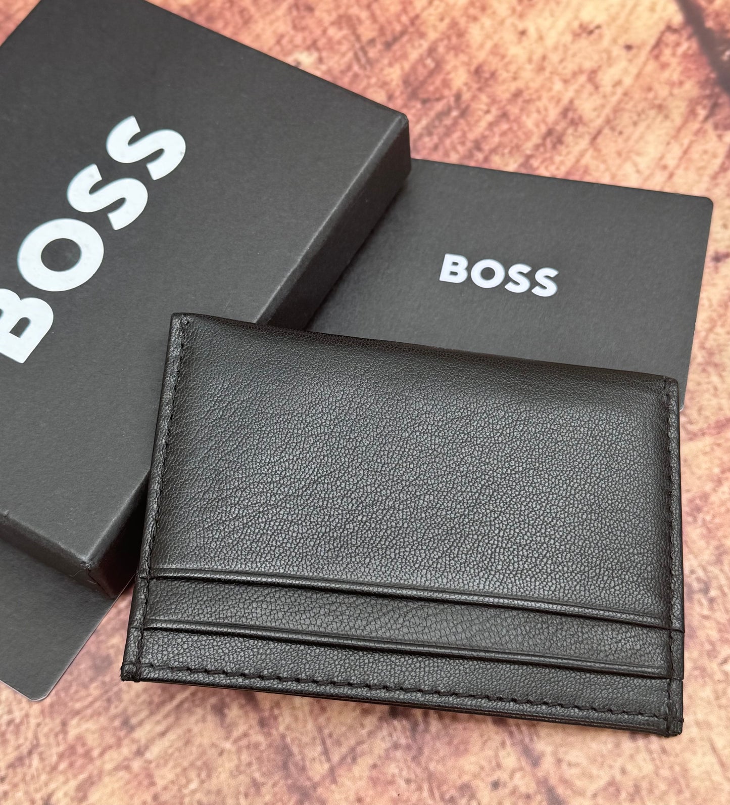 GRAINED-LEATHER CARD HOLDER WITH EMBOSSED LOGO
