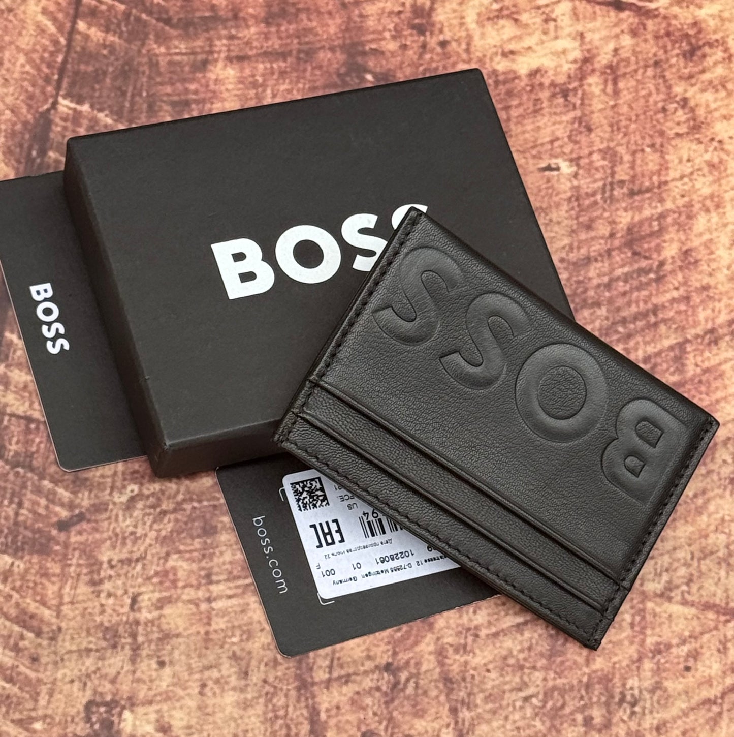 GRAINED-LEATHER CARD HOLDER WITH EMBOSSED LOGO