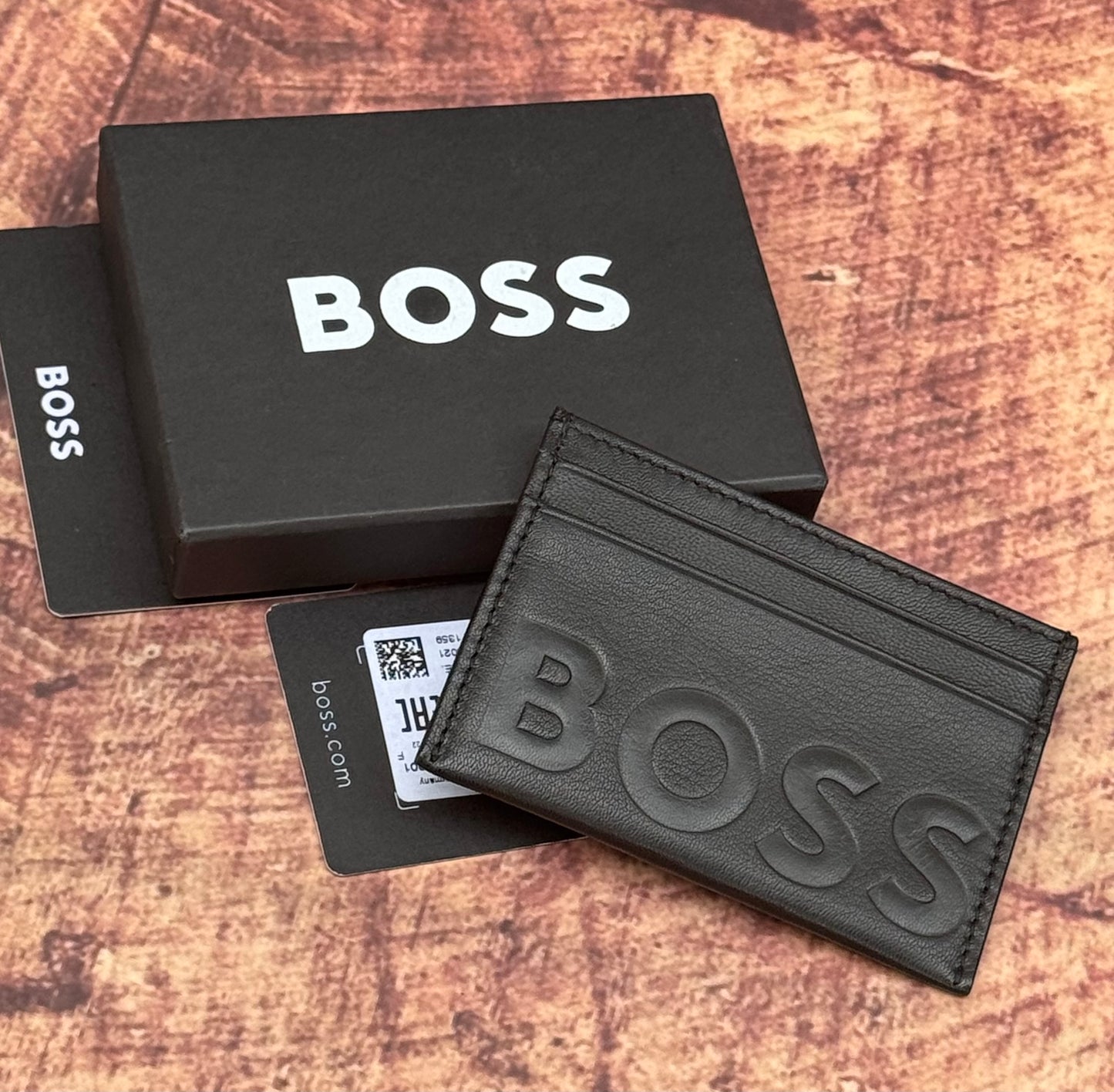 GRAINED-LEATHER CARD HOLDER WITH EMBOSSED LOGO