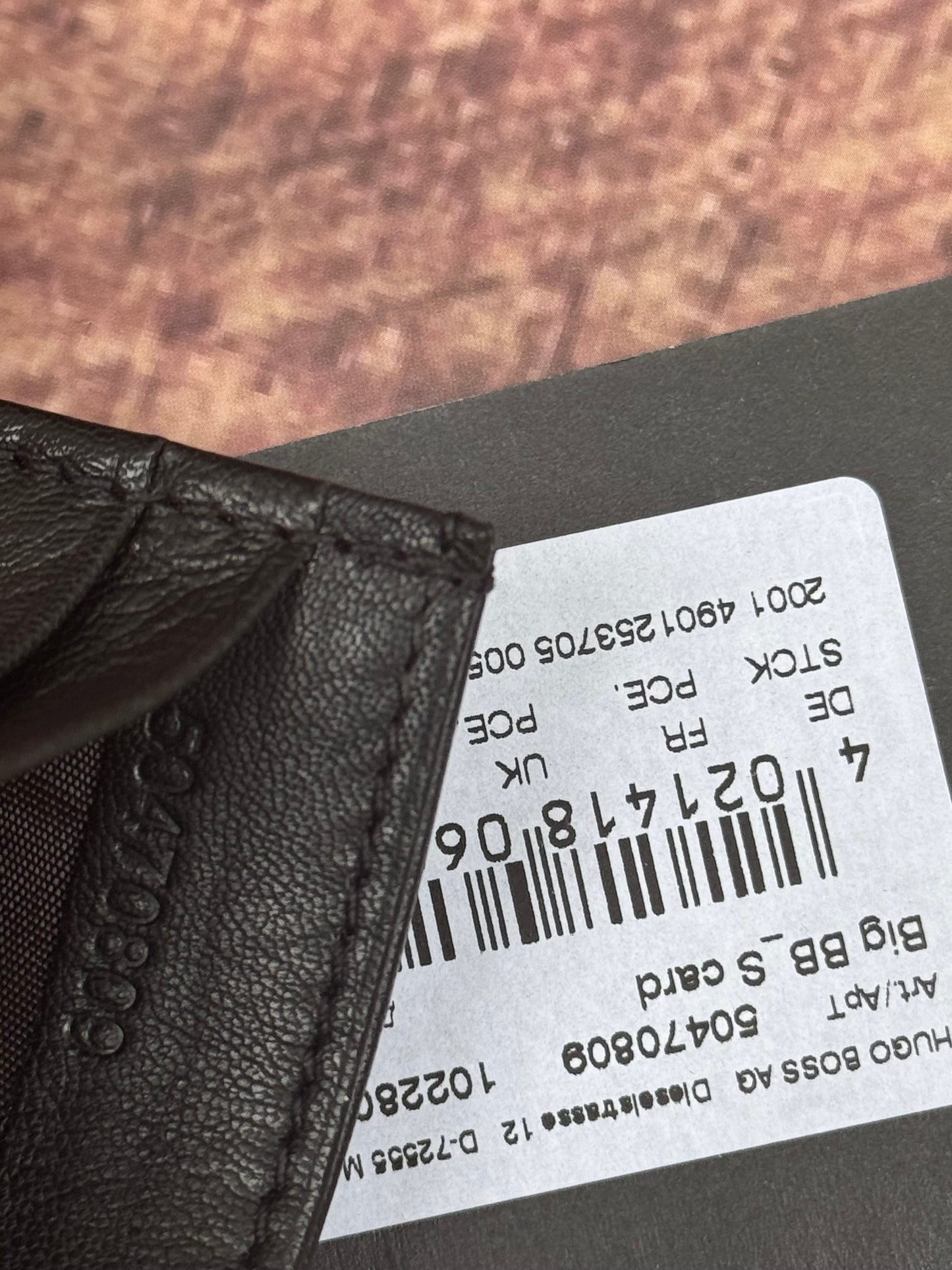 GRAINED-LEATHER CARD HOLDER WITH EMBOSSED LOGO
